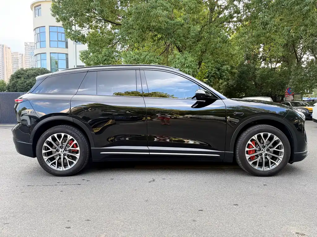 NIO ES6 — миниатюра 13