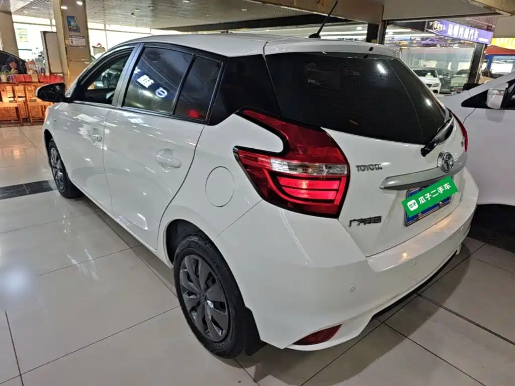 Toyota Yaris L — миниатюра 5