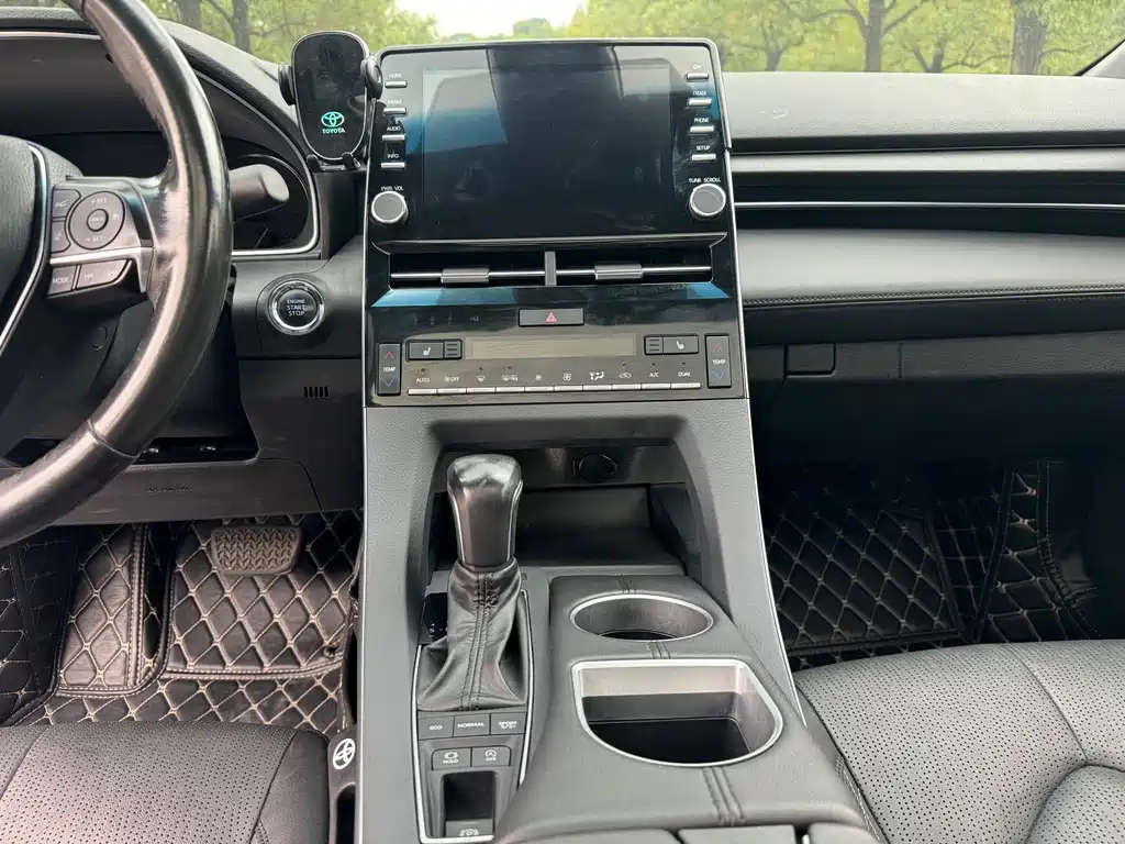 Toyota Avalon — миниатюра 11