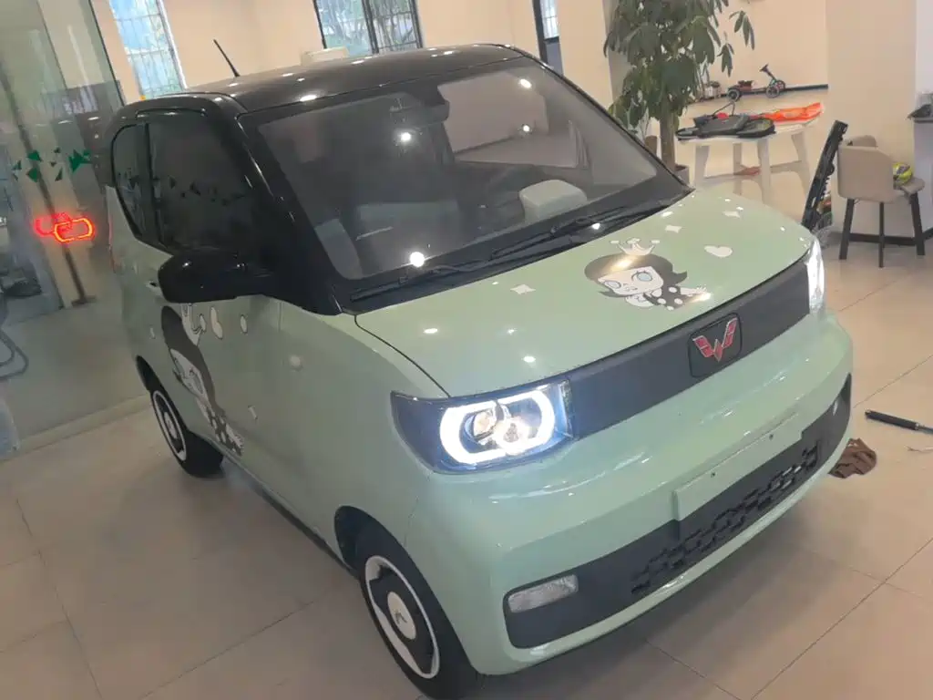 Wuling MINIEV — миниатюра 4