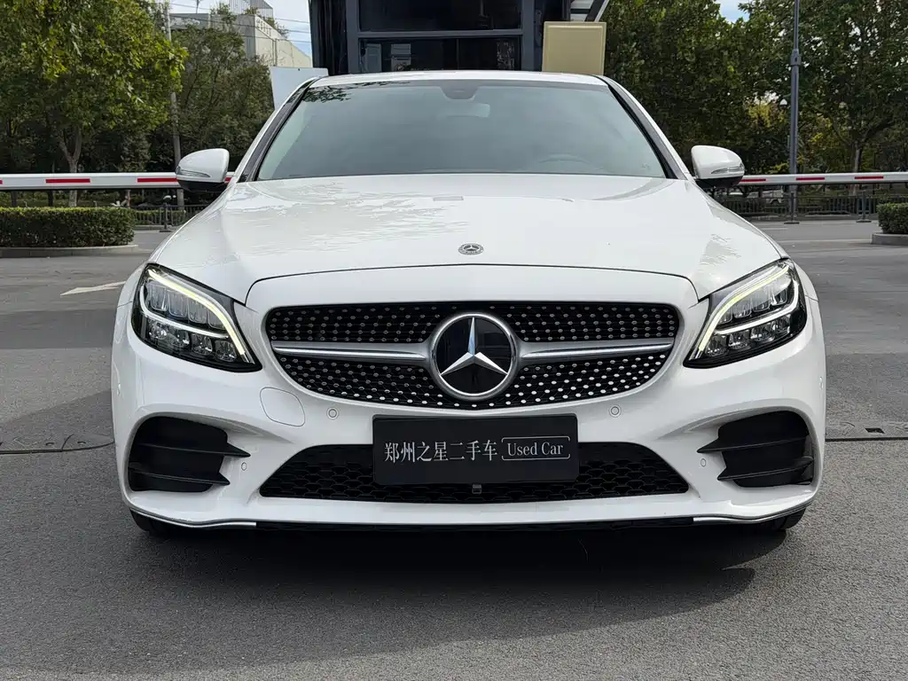 Mercedes-Benz C-Class — миниатюра 3