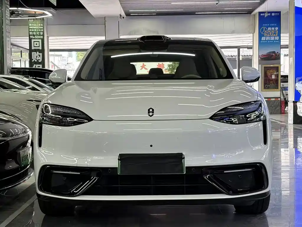 AITO AITO M6 — миниатюра 2