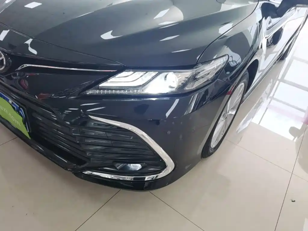 Toyota Camry — миниатюра 24