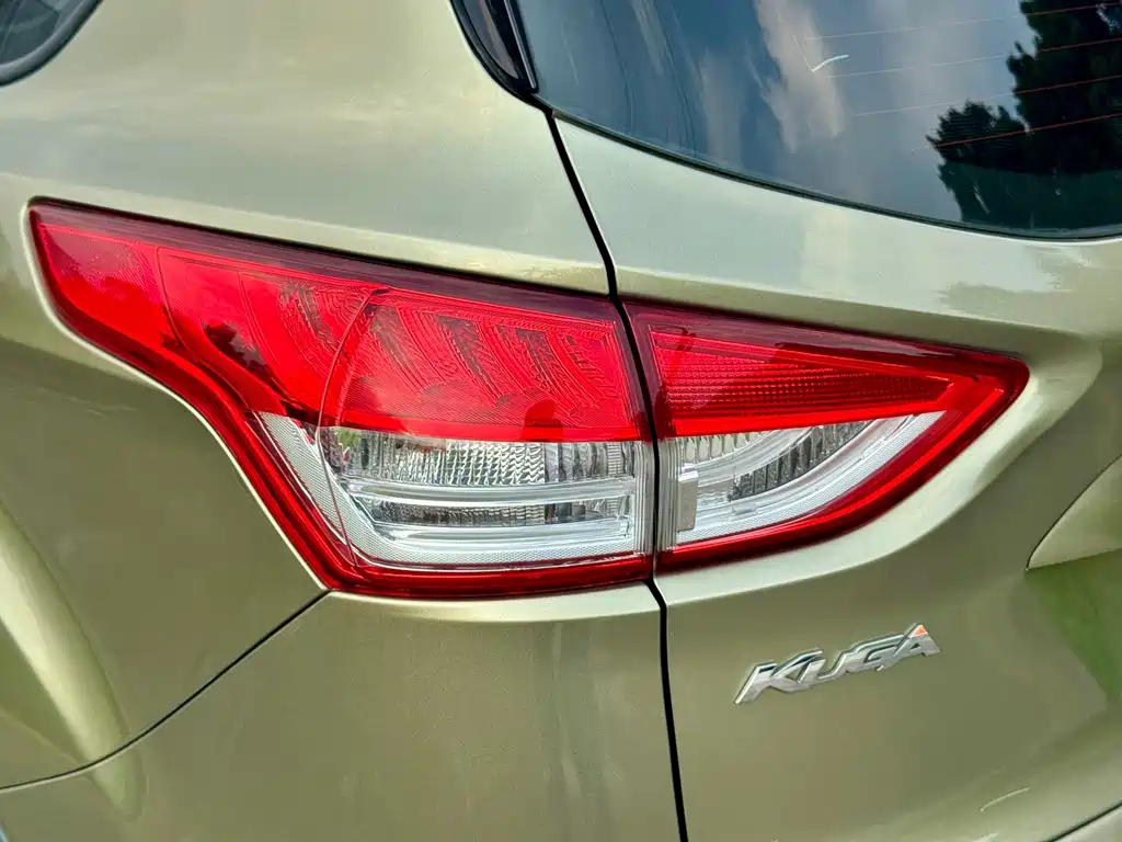 Ford Kuga — миниатюра 10