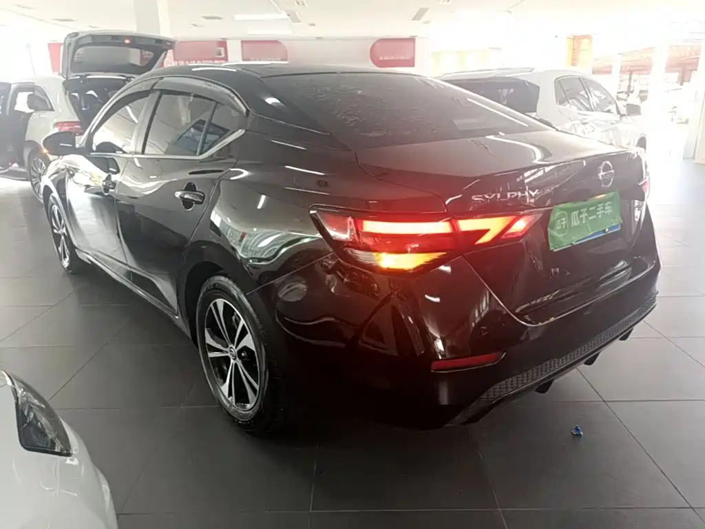 Nissan Sylphy — миниатюра 5