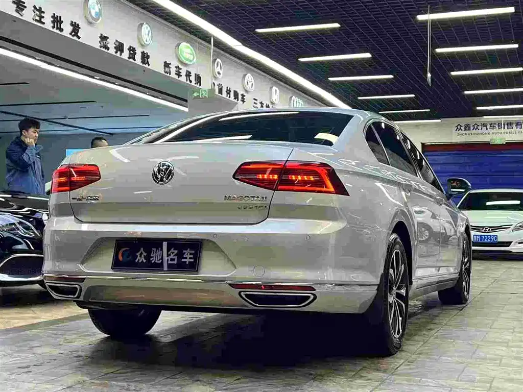 Volkswagen Magotan 2017 330TSI DSG Luxury