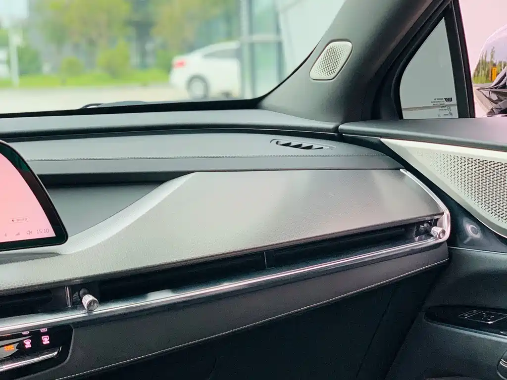 Cadillac XT5 — миниатюра 26