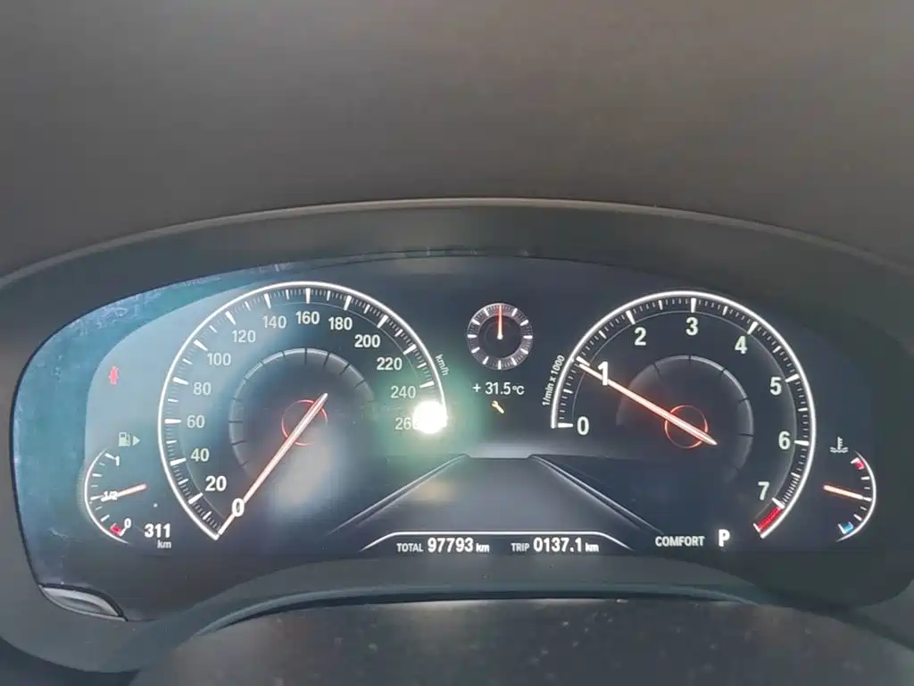 BMW 5 Series — миниатюра 12