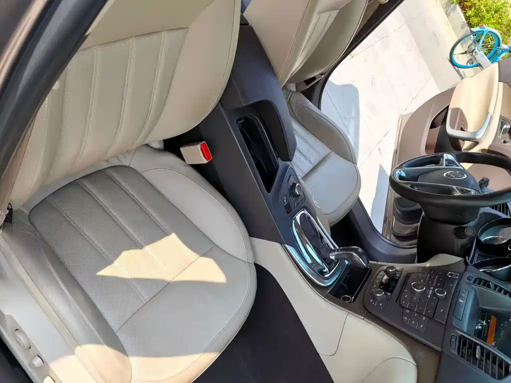 Buick Regal — миниатюра 8