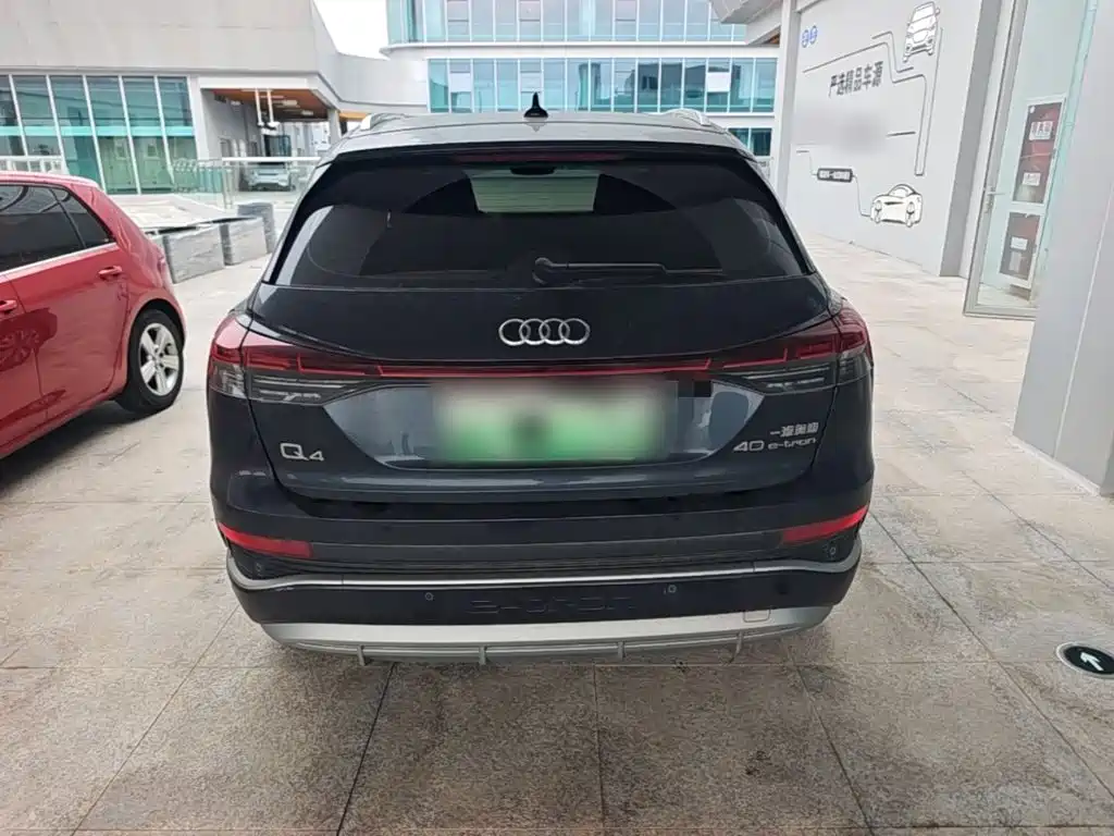 Audi Q4 e-tron — миниатюра 6