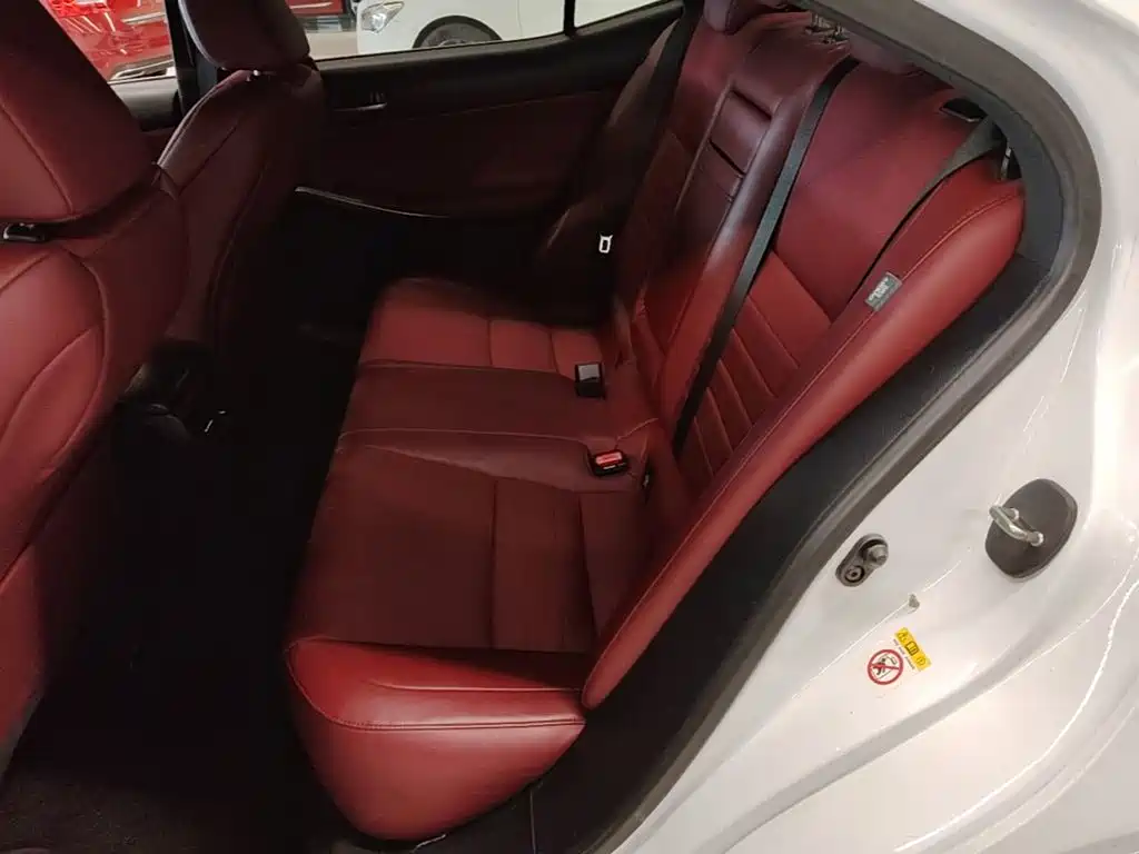 Lexus IS — миниатюра 17