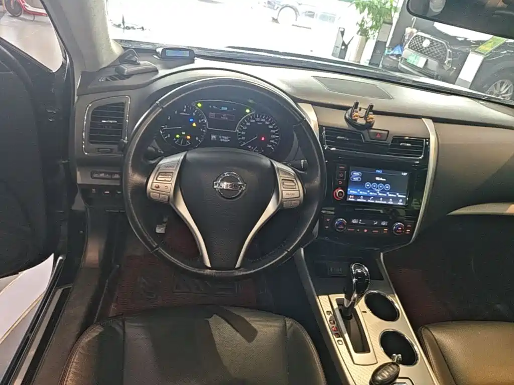 Nissan Teana — миниатюра 11
