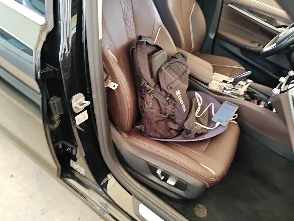 BMW 5 Series — миниатюра 25