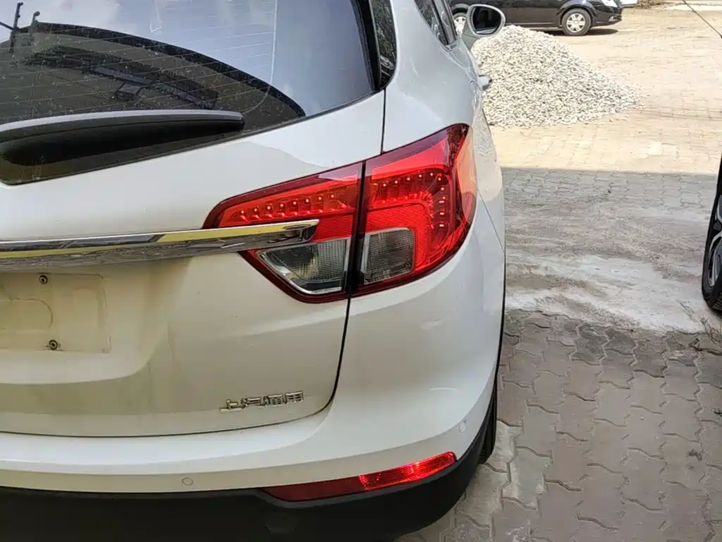 Buick Envision Plus — миниатюра 8