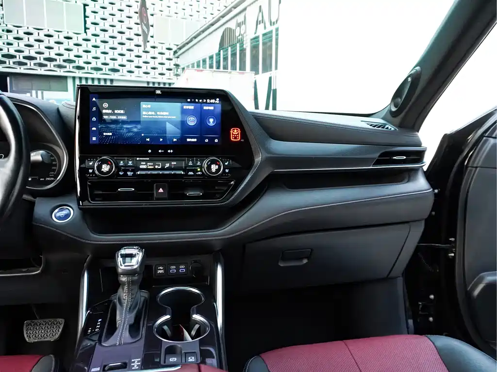 Toyota Crown Kluger — миниатюра 28