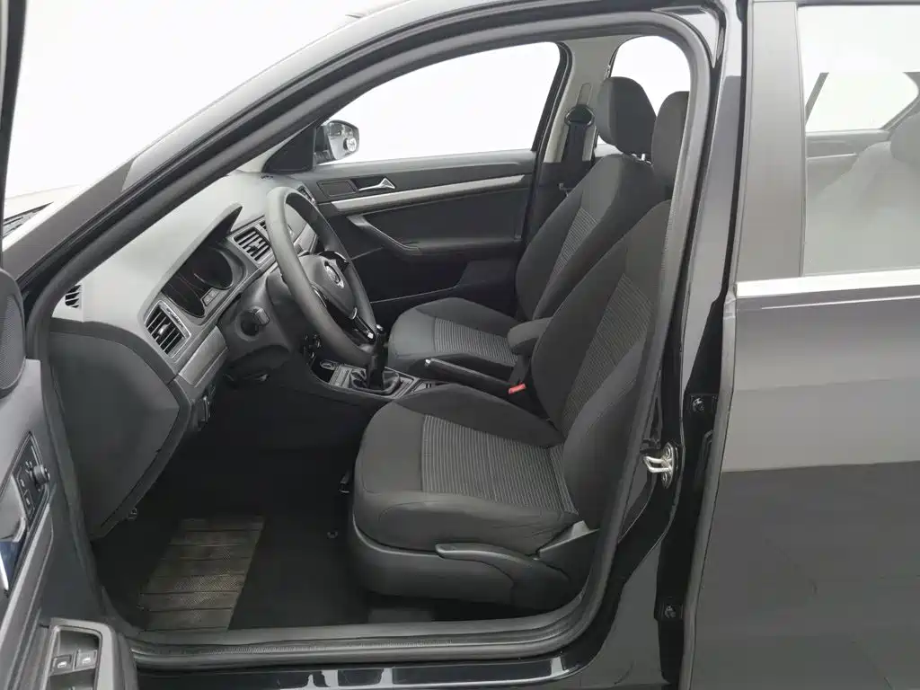 Volkswagen Lavida — миниатюра 10