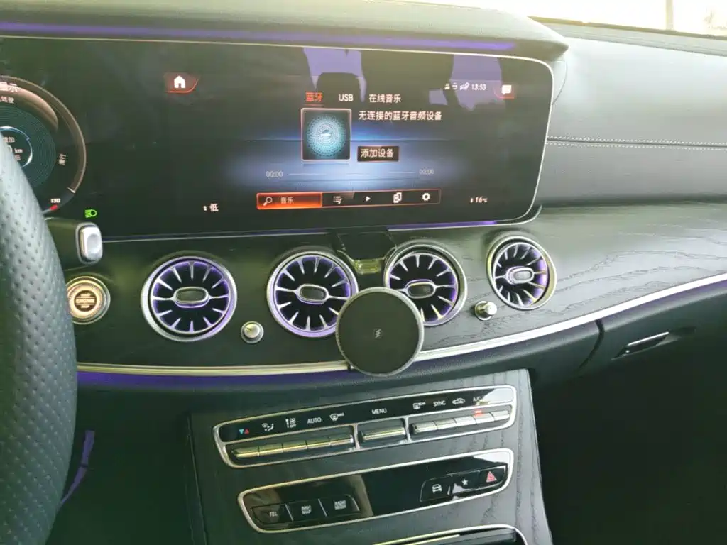 Mercedes-Benz E-Class (Import) — миниатюра 13