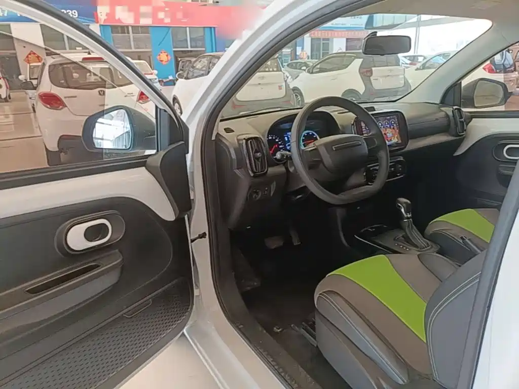 Roewe Clever — миниатюра 16