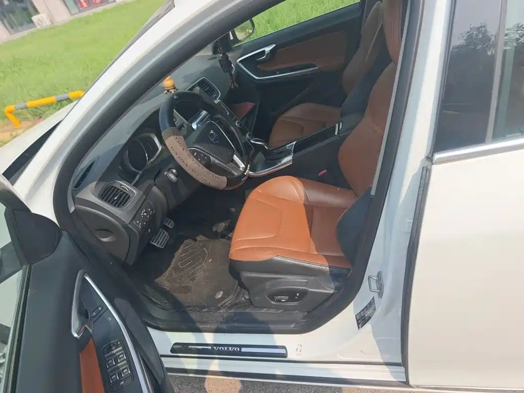 Volvo S60 — миниатюра 12