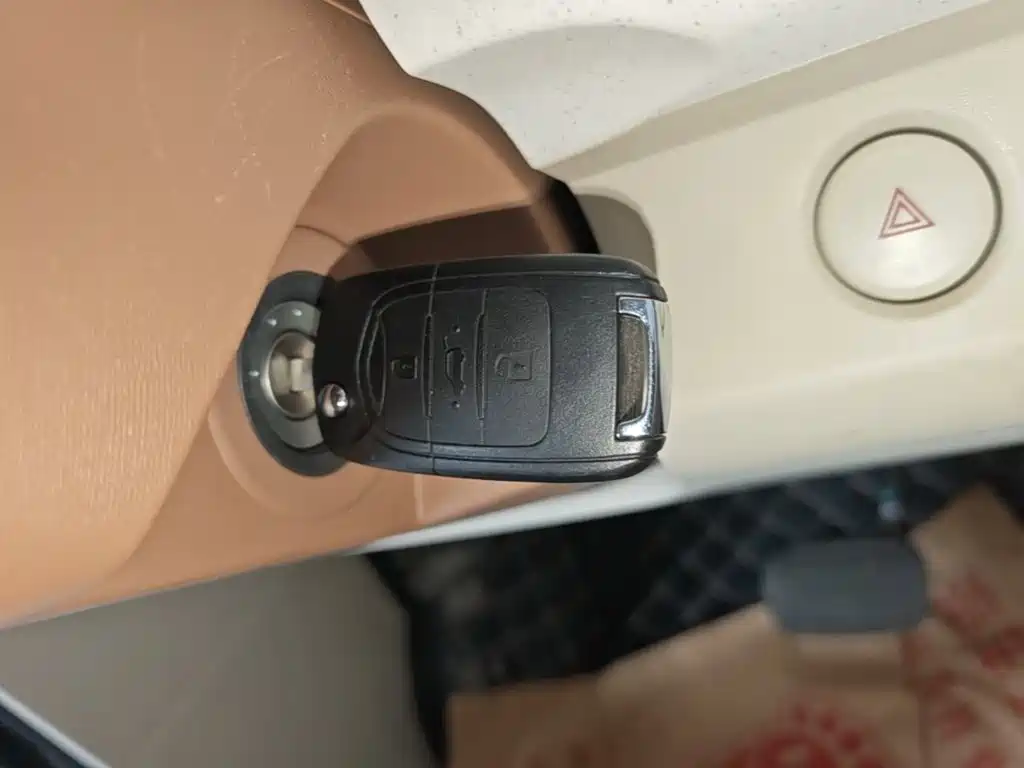 Wuling MINIEV — миниатюра 9