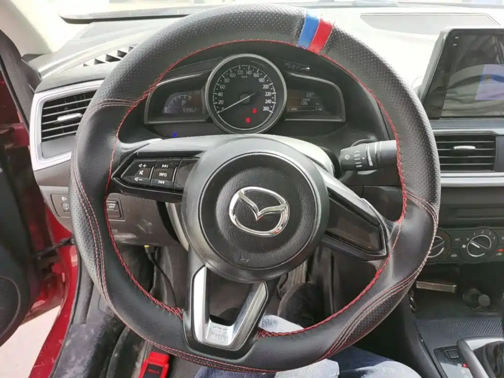 Mazda 3 Axela — миниатюра 11