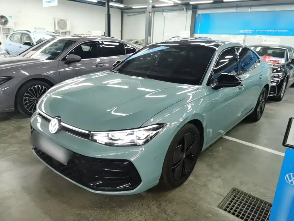 Volkswagen Passat 2024