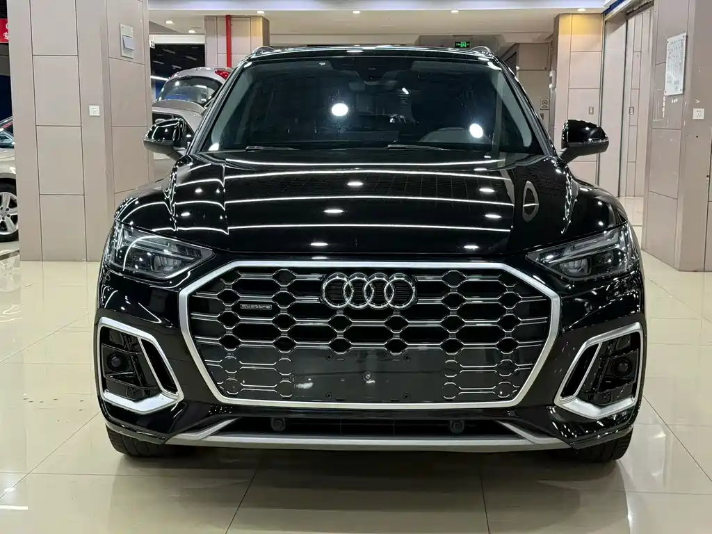 Audi Q5L — миниатюра 2