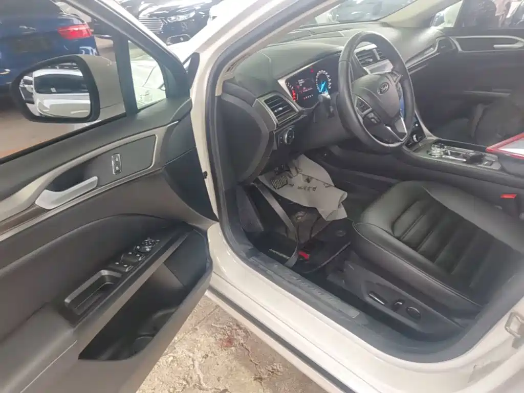 Ford Mondeo — миниатюра 16