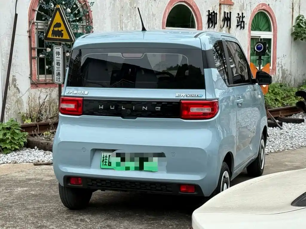 Wuling MINIEV — миниатюра 8