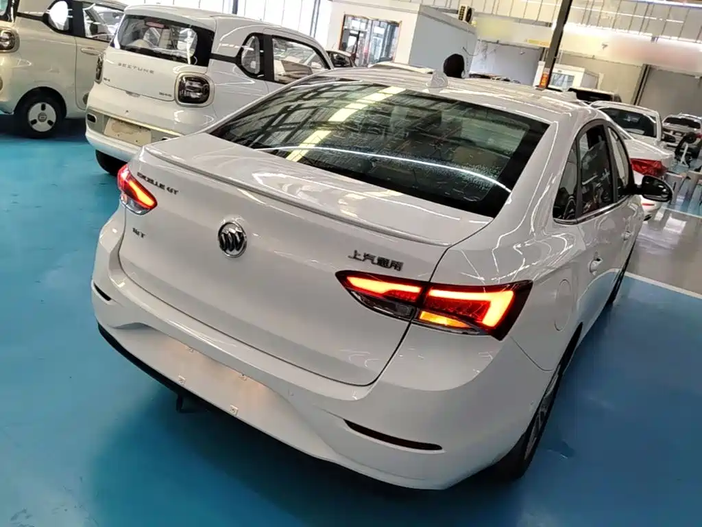 Buick Excelle — миниатюра 7