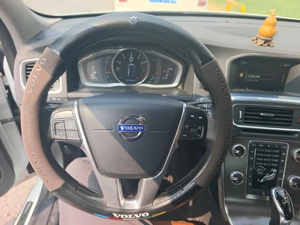Volvo S60 — миниатюра 7