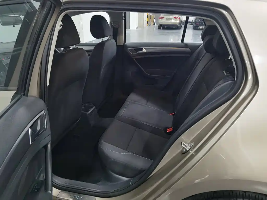 Volkswagen Golf — миниатюра 15
