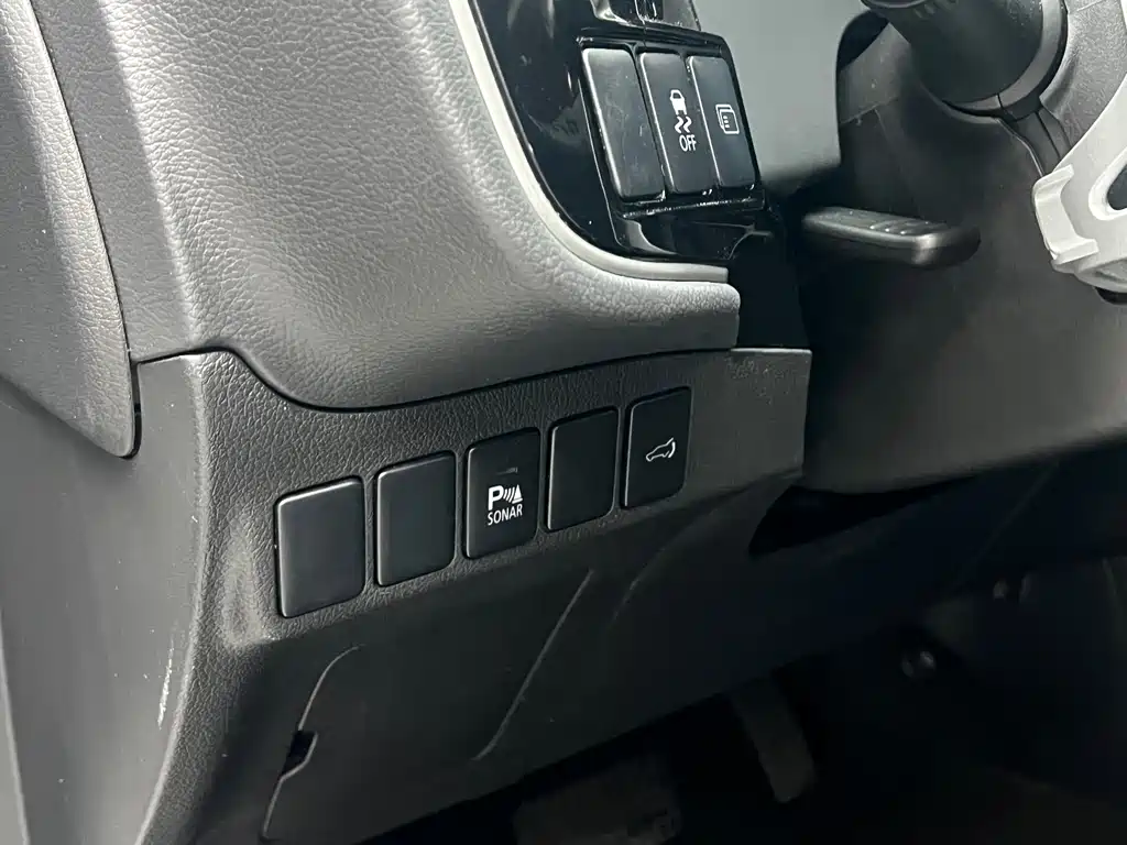 Mitsubishi Outlander — миниатюра 18