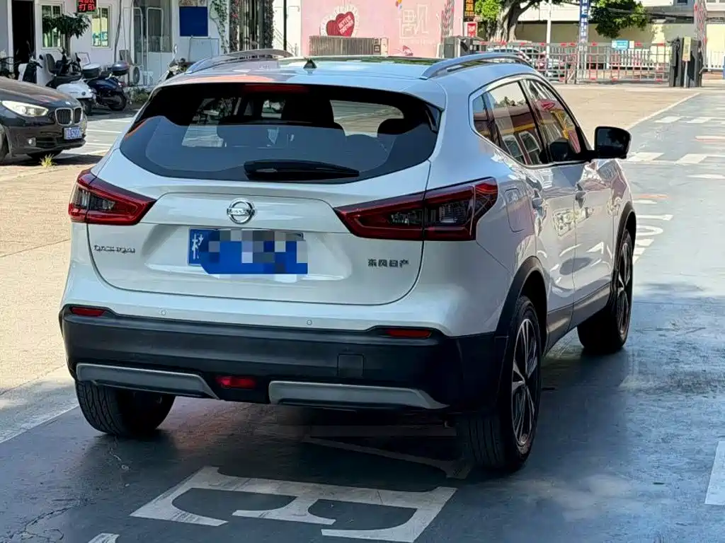 Nissan Qashqai — миниатюра 9