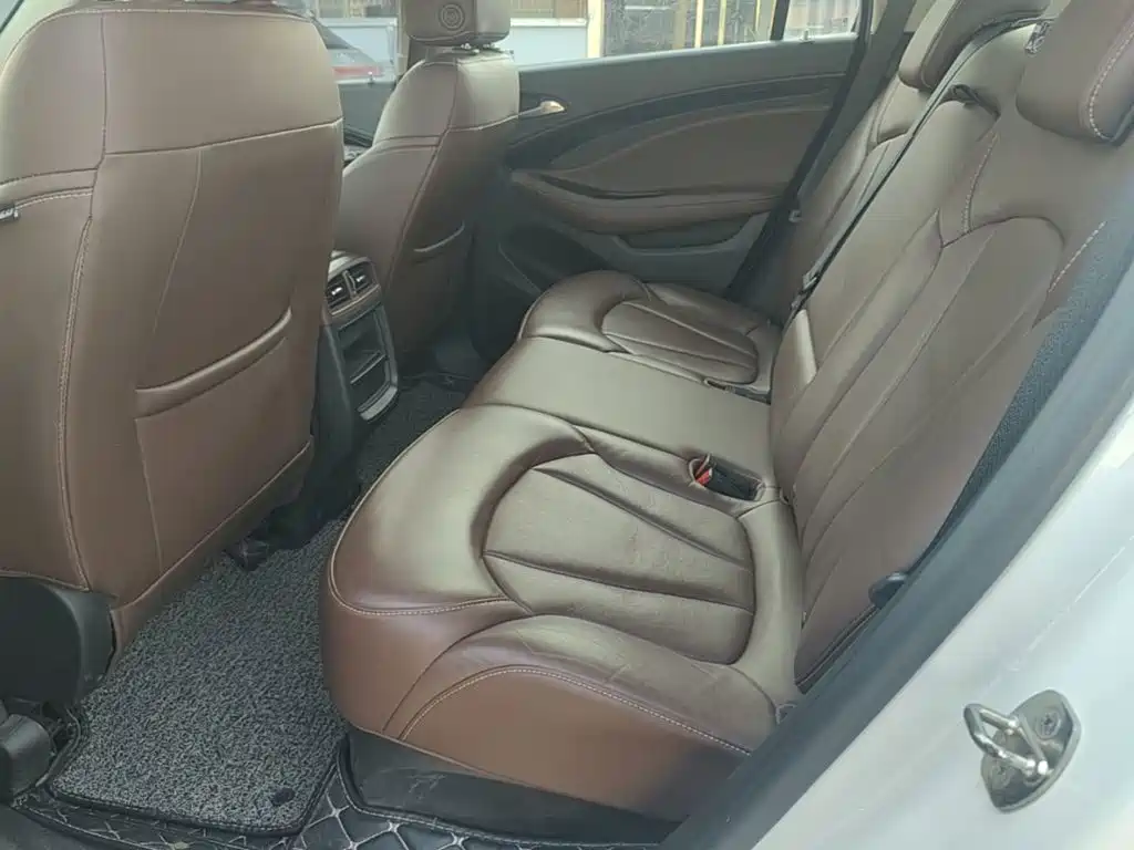 Buick Envision Plus — миниатюра 17