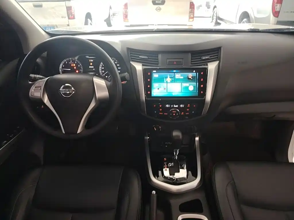 Nissan Navara — миниатюра 6