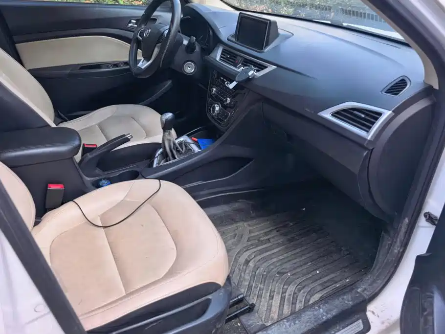 Changan V7 — миниатюра 8