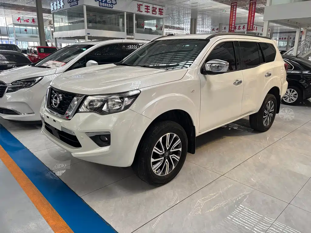 Nissan Terra 2019