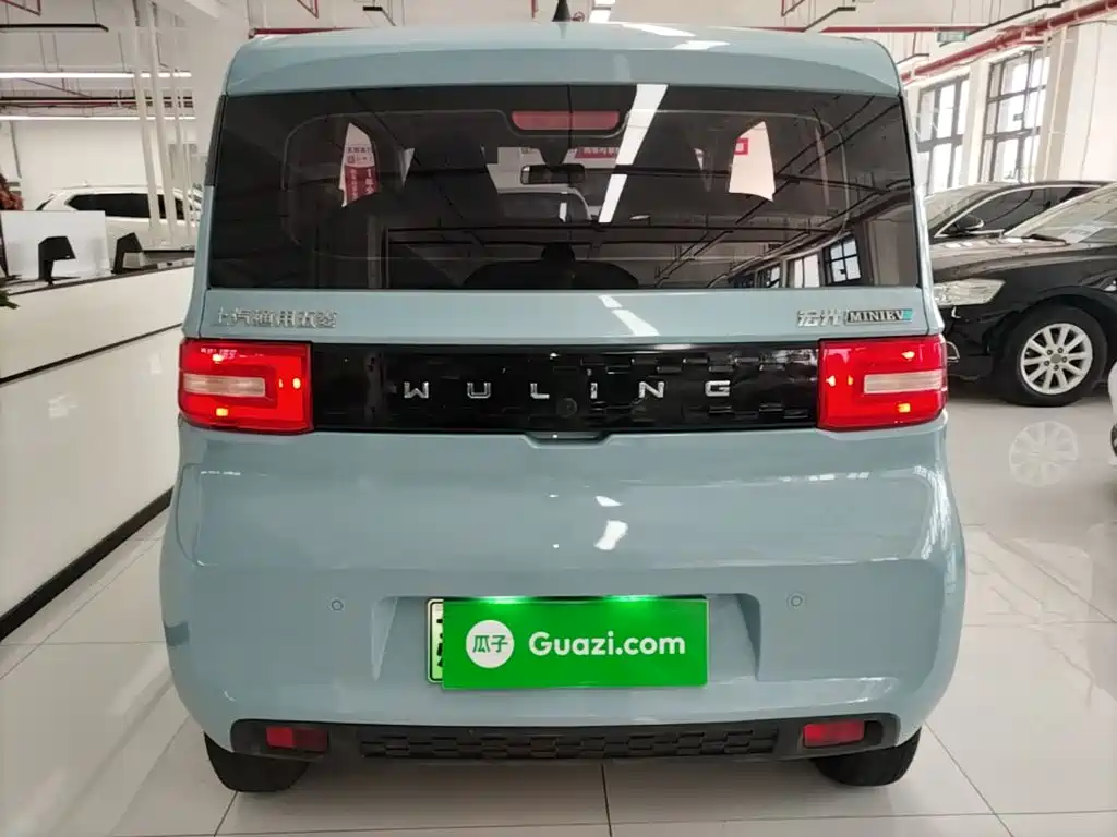 Wuling MINIEV — миниатюра 6