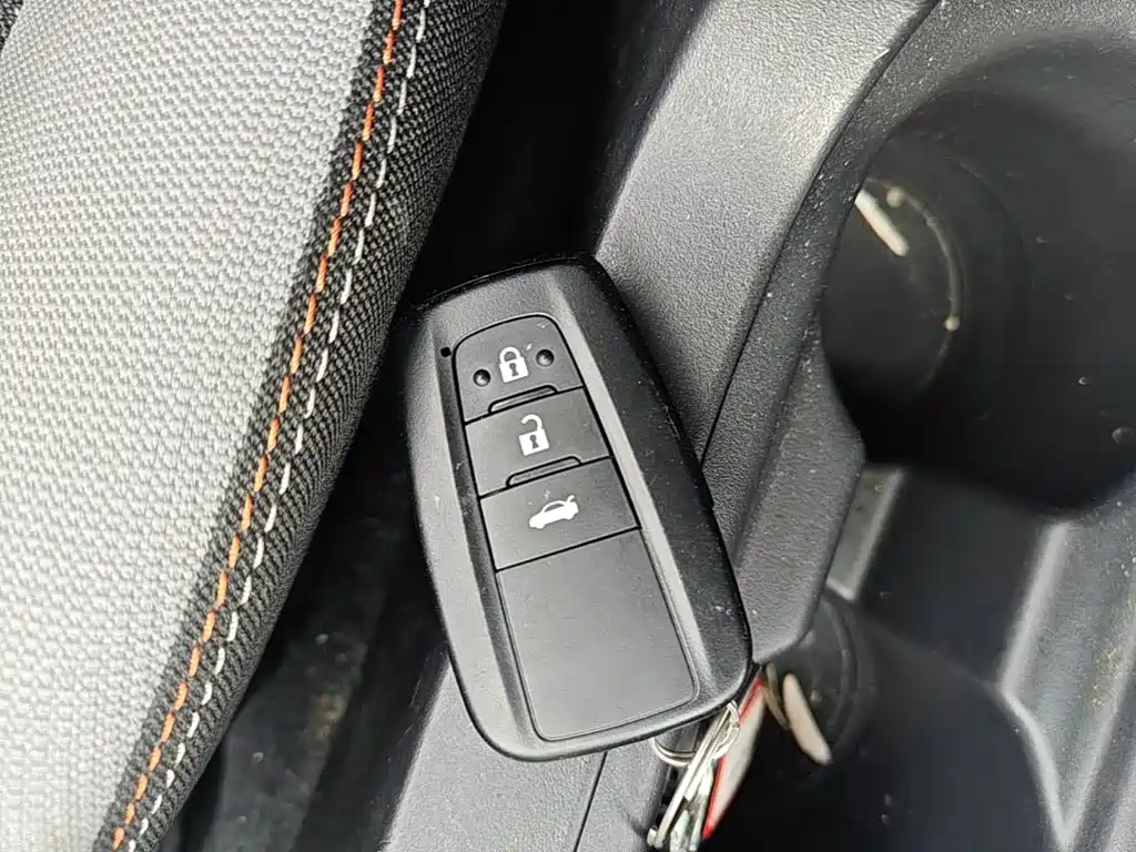 Toyota Corolla — миниатюра 13