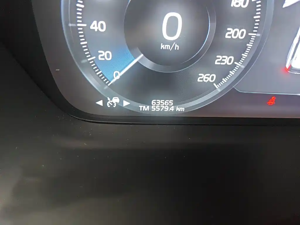 Volvo XC90 — миниатюра 5