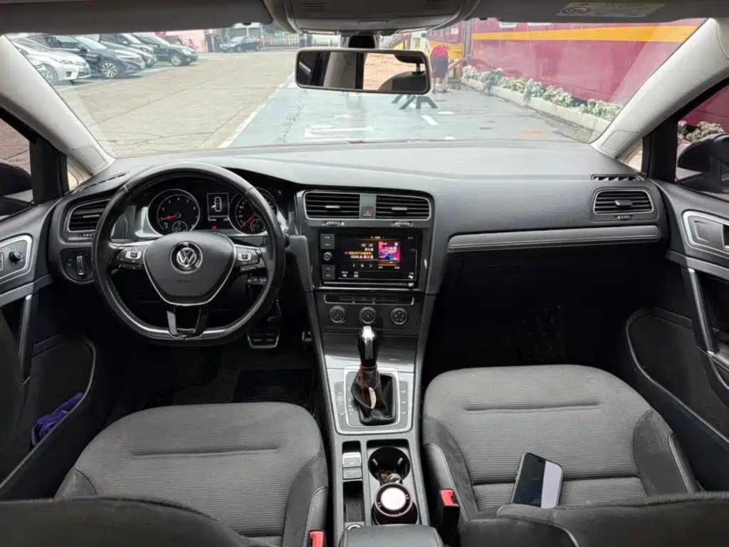 Volkswagen Golf — миниатюра 6