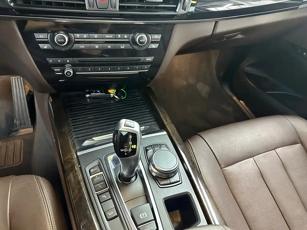 BMW X5 (Import) — миниатюра 8