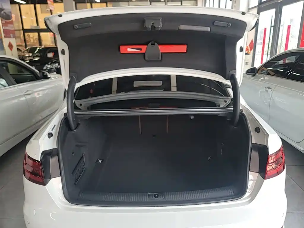 Audi A4L — миниатюра 19