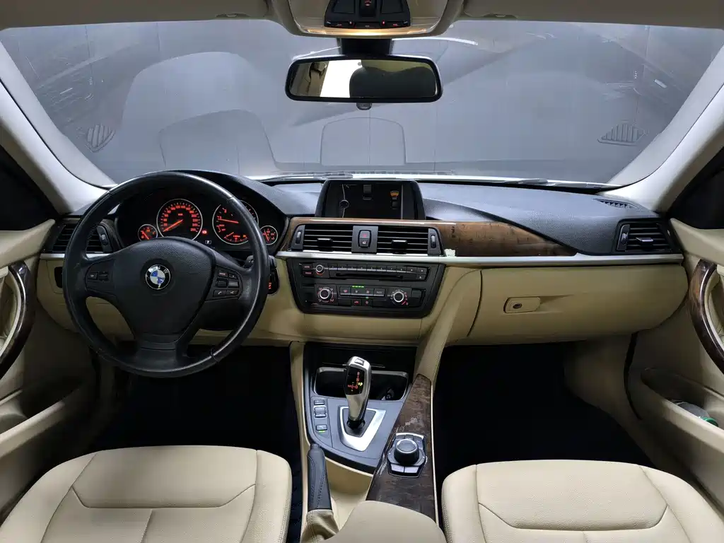 BMW 3 Series — миниатюра 8