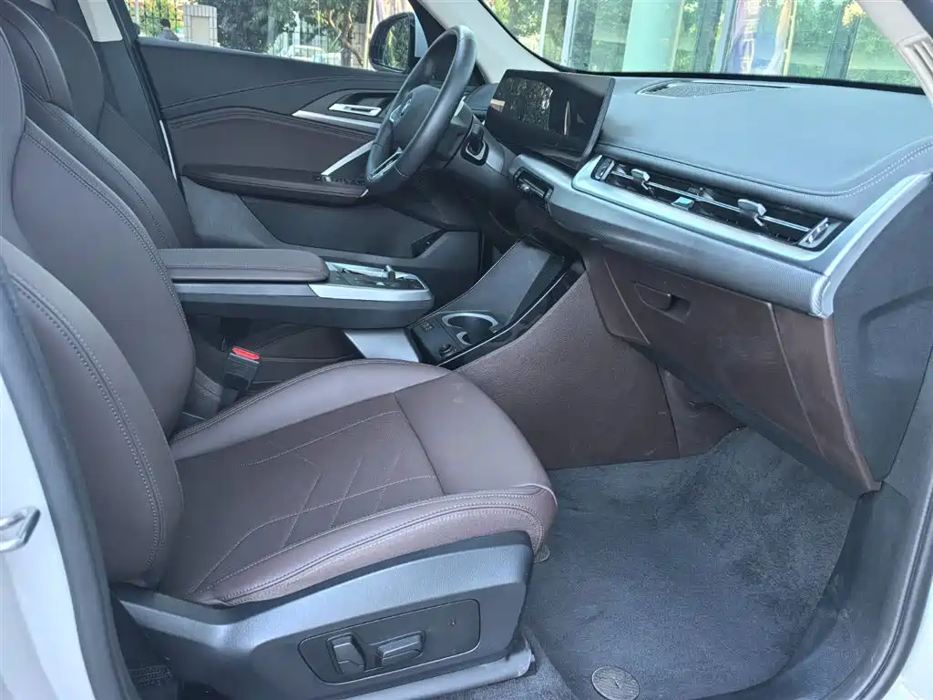 BMW iX1 — миниатюра 18