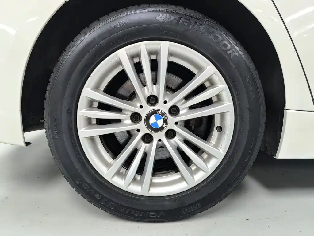 BMW 3 Series — миниатюра 14