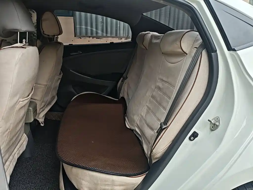 Hyundai Verna — миниатюра 17