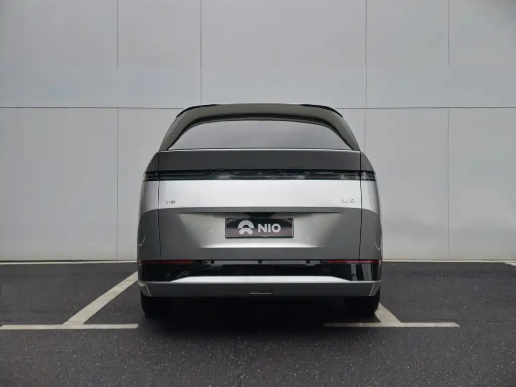 XPeng X9 — миниатюра 5