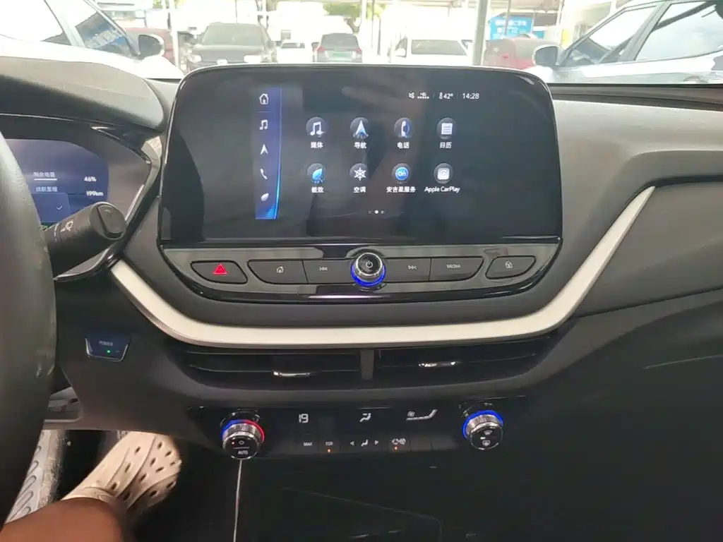 Chevrolet Menlo — миниатюра 13